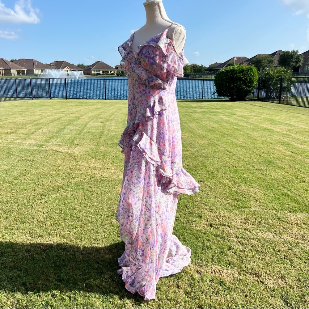 Astr The Label Pemberly Floral Off-Shoulder dress - Picture 3 of 6